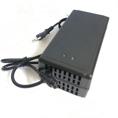 Зарядний пристрій 48V 5A  GX16-3P